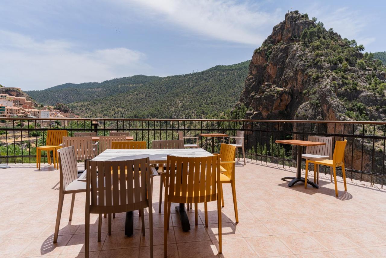 Hotel Restaurante Felipe II (Adults Only) Аїна Екстер'єр фото