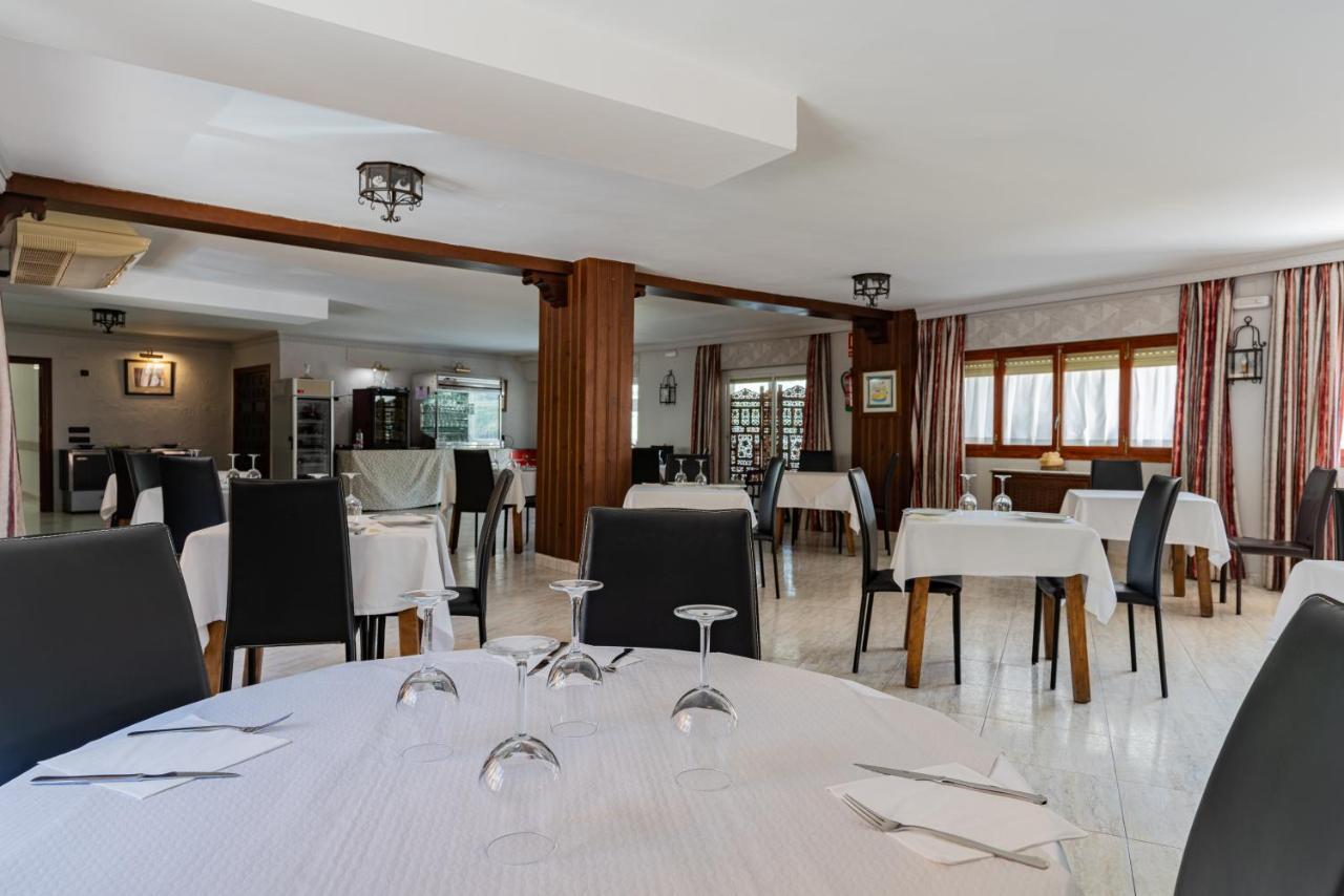 Hotel Restaurante Felipe II (Adults Only) Аїна Екстер'єр фото