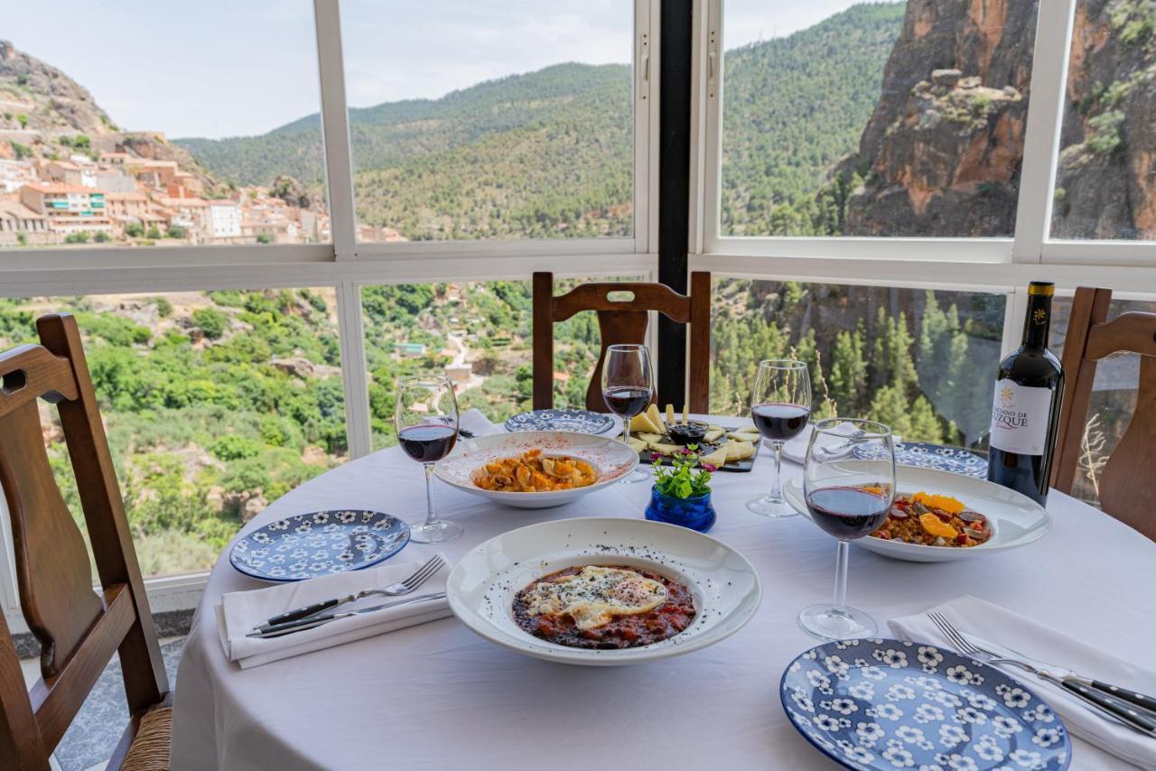 Hotel Restaurante Felipe II (Adults Only) Аїна Екстер'єр фото