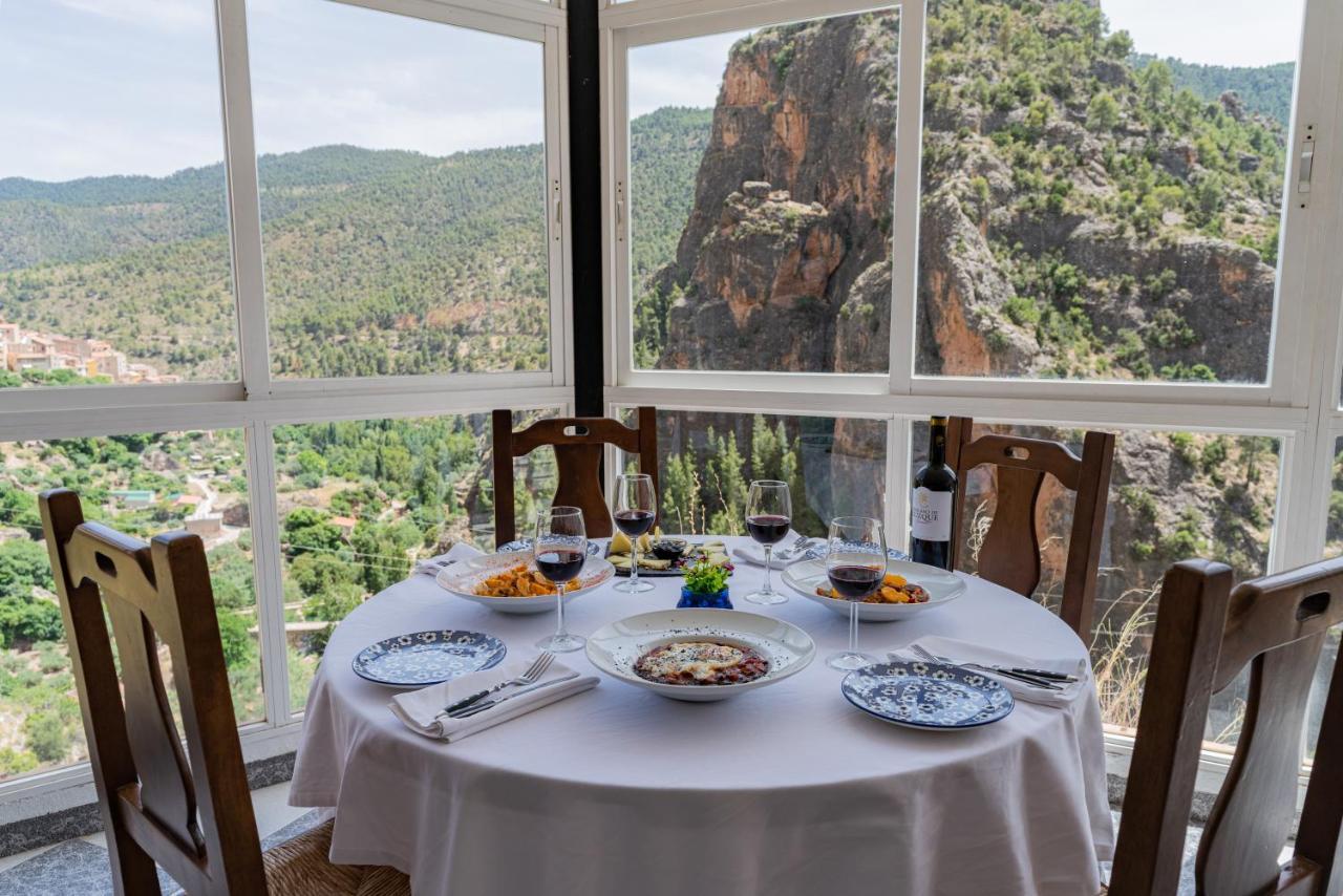 Hotel Restaurante Felipe II (Adults Only) Аїна Екстер'єр фото