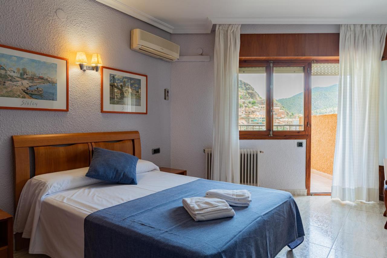 Hotel Restaurante Felipe II (Adults Only) Аїна Екстер'єр фото