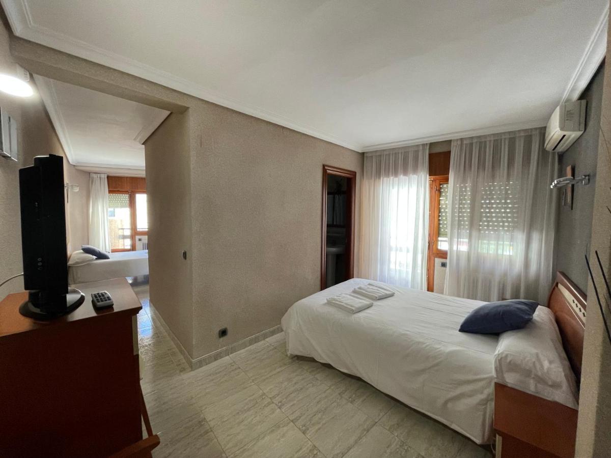 Hotel Restaurante Felipe II (Adults Only) Аїна Екстер'єр фото