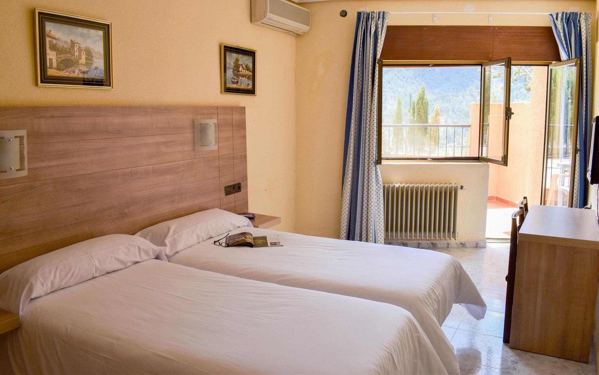 Hotel Restaurante Felipe II (Adults Only) Аїна Екстер'єр фото
